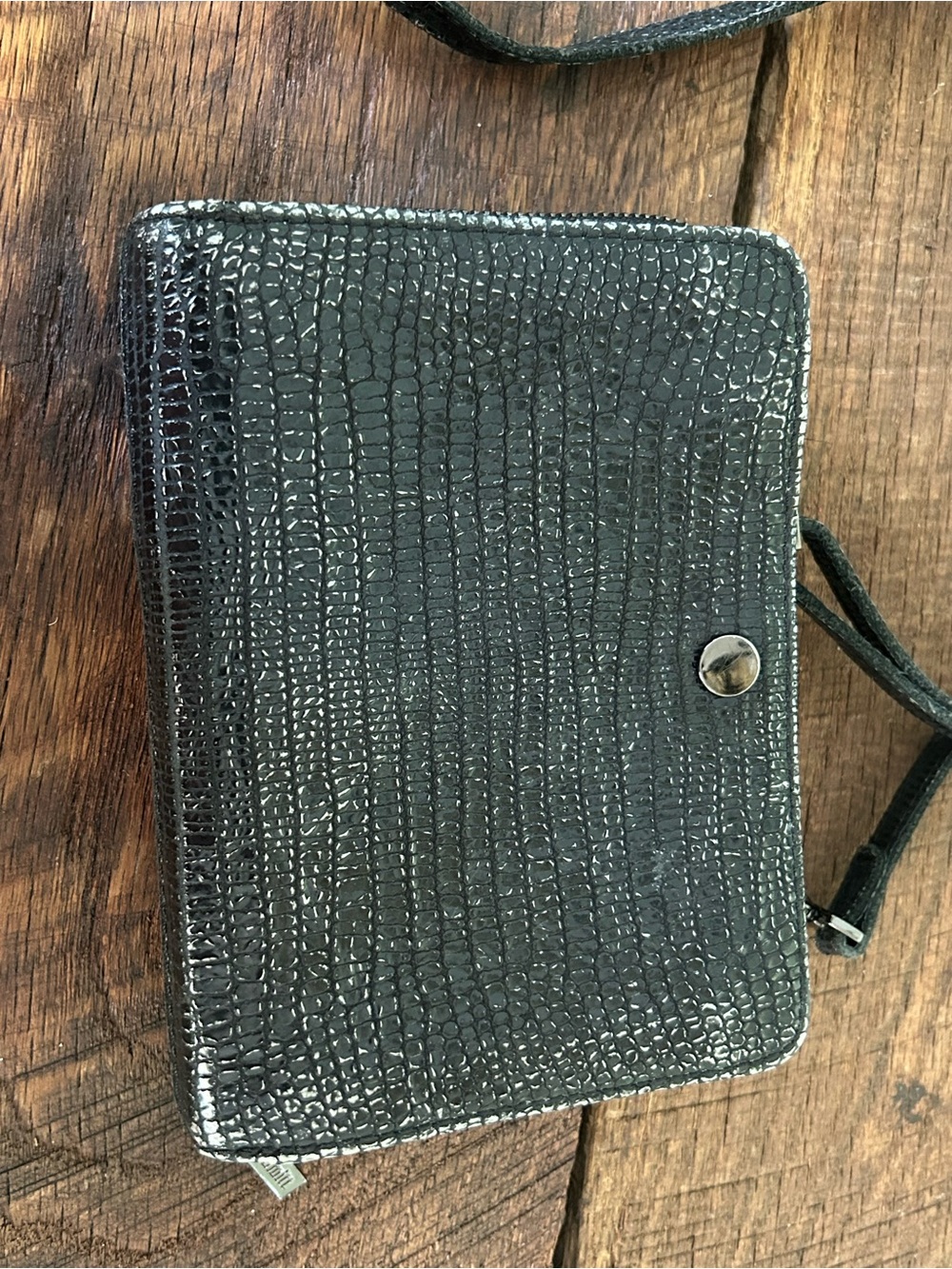 Black crocodile-embossed leather Hammitt Los Angeles crossbody bag - Picture 4 of 13